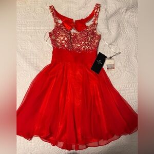 Women’s Alyce Paris Red Jeweled Short Prom Dress NWT (missing clasp) 00 #26822